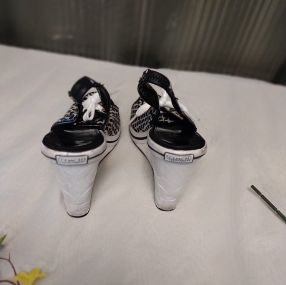 Coach Emilian Black and White Canvas and Patent Leather Wedges Size 9.5 - Picture 3 of 4